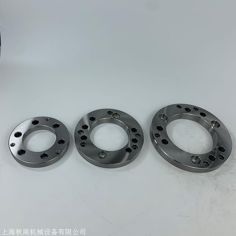 技术背景现有的连接盘仅能实现两管的连接