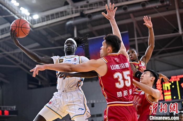 山西汾酒男篮主场逆转北京北汽，终结对手六连