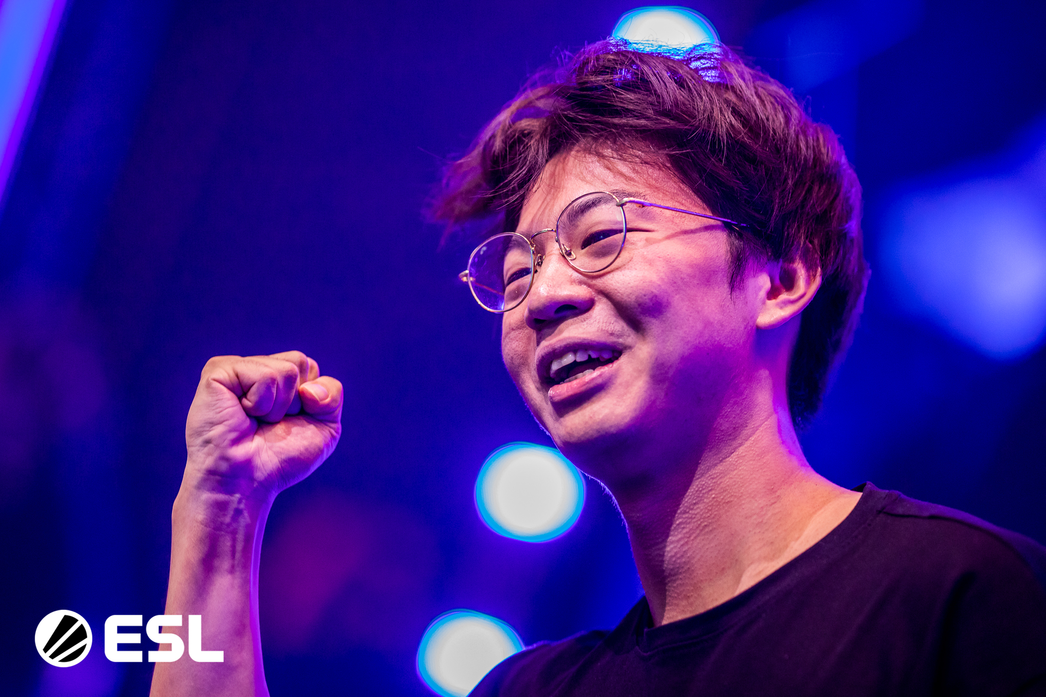 中国星际争霸第一人李培楠斩获世界冠军