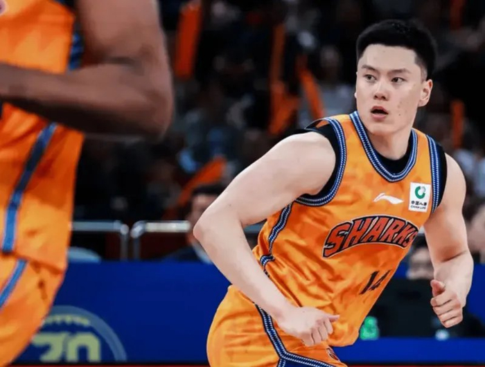 上海男篮大胜山西豪取11连胜 助攻串联成制胜关